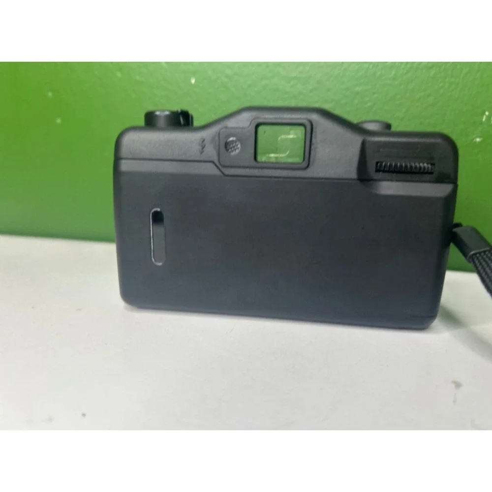 Vivitar 35mm Focus Free Point and Shoot Film Camera Silver For Parts Repair